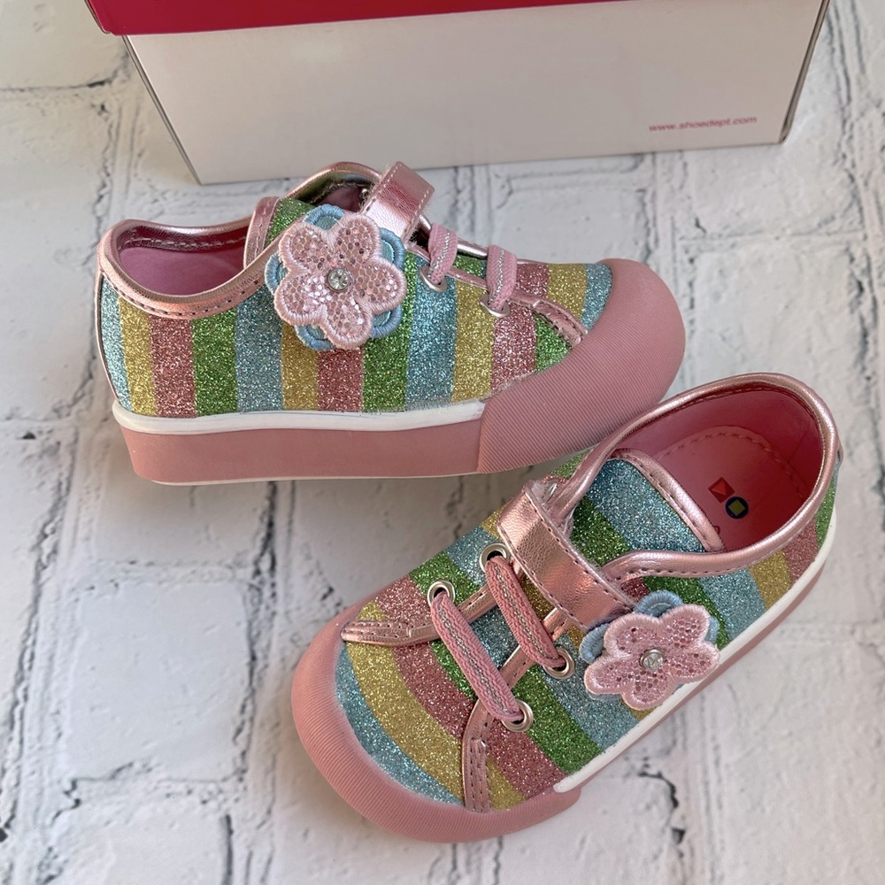 NIB Simple Images Glitter Sneakers